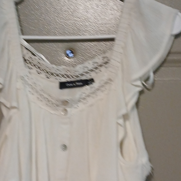 Doe & Rae Button Up Rufled Top Blouse Woman Size S - Picture 3 of 10